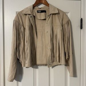 Zara fringe faux suede cropped jacket in sz M